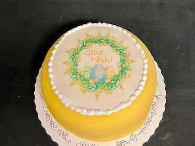 PÅSKTÅRTA med blommor